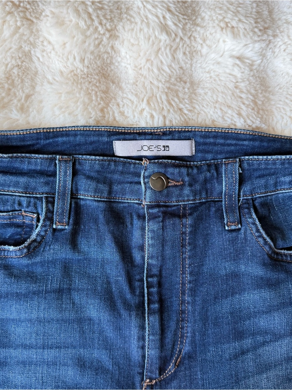 Joe's Jeans High-Rise Dark Blue Women's Jeans size 31. EUC.